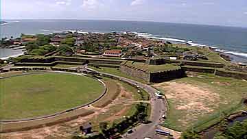 $B%4!<%k5l;T39$HMW:I(B