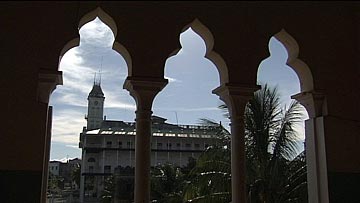 $B%6%s%8%P%kEg$N%9%H!<%s%?%&%s(B