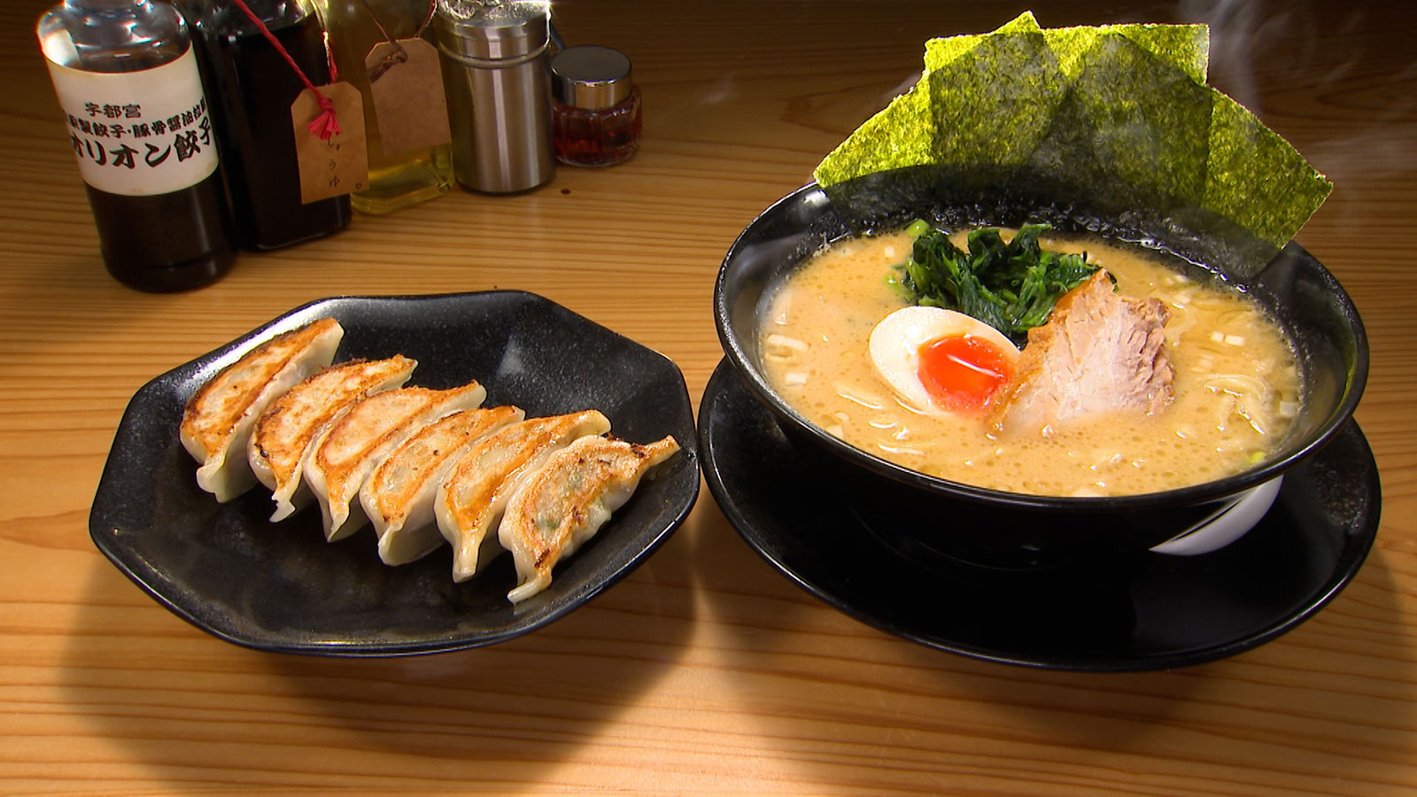 【餃子の本場宇都宮で連日大賑わい!お肉たっぷりの餃子が楽しめるお店!】