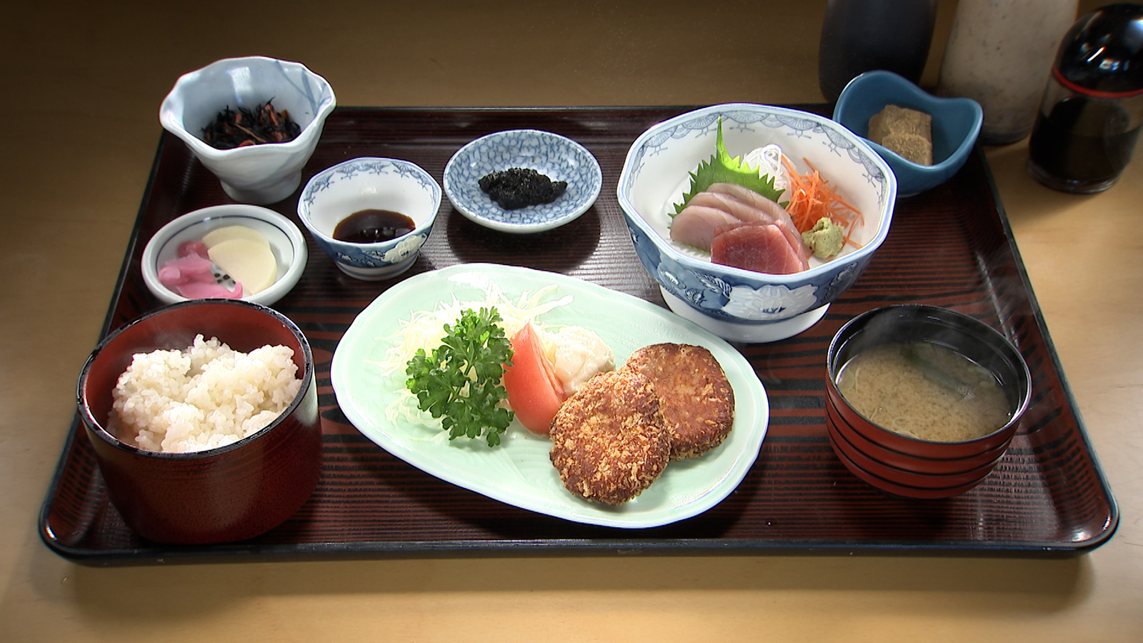 【網代の郷土料理、イカメンチを堪能できるお店!】