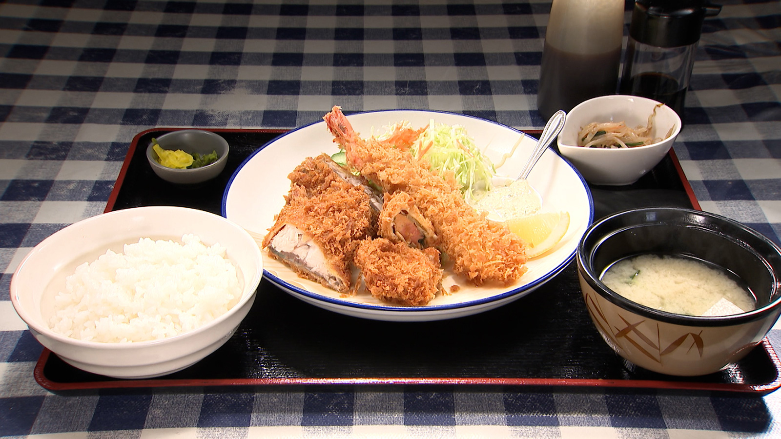 【メニュー豊富な誰もが楽しめる洋風定食屋さん!】