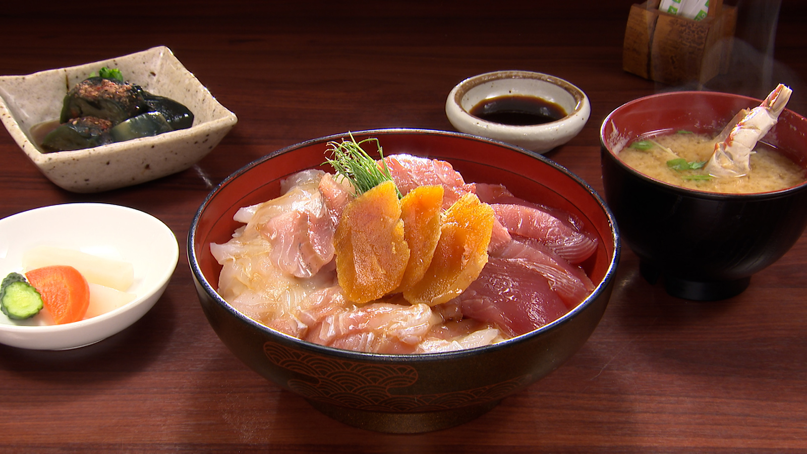 【鮮度抜群の海鮮が食べられる連日地元の方で大盛況のお店!】